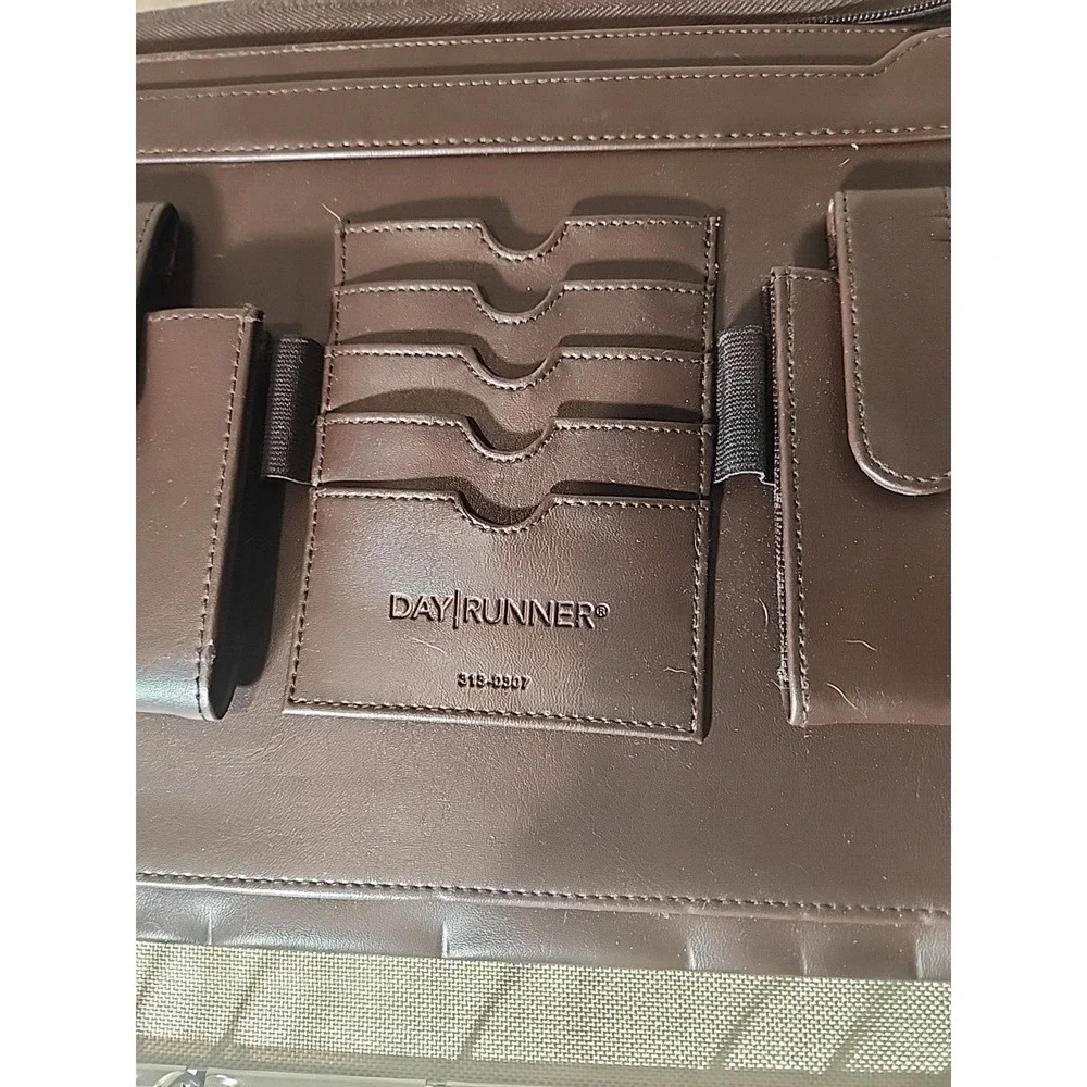 Vintage Day Runner Professional Portfolio Briefcase Organizer 7-Ring Binder